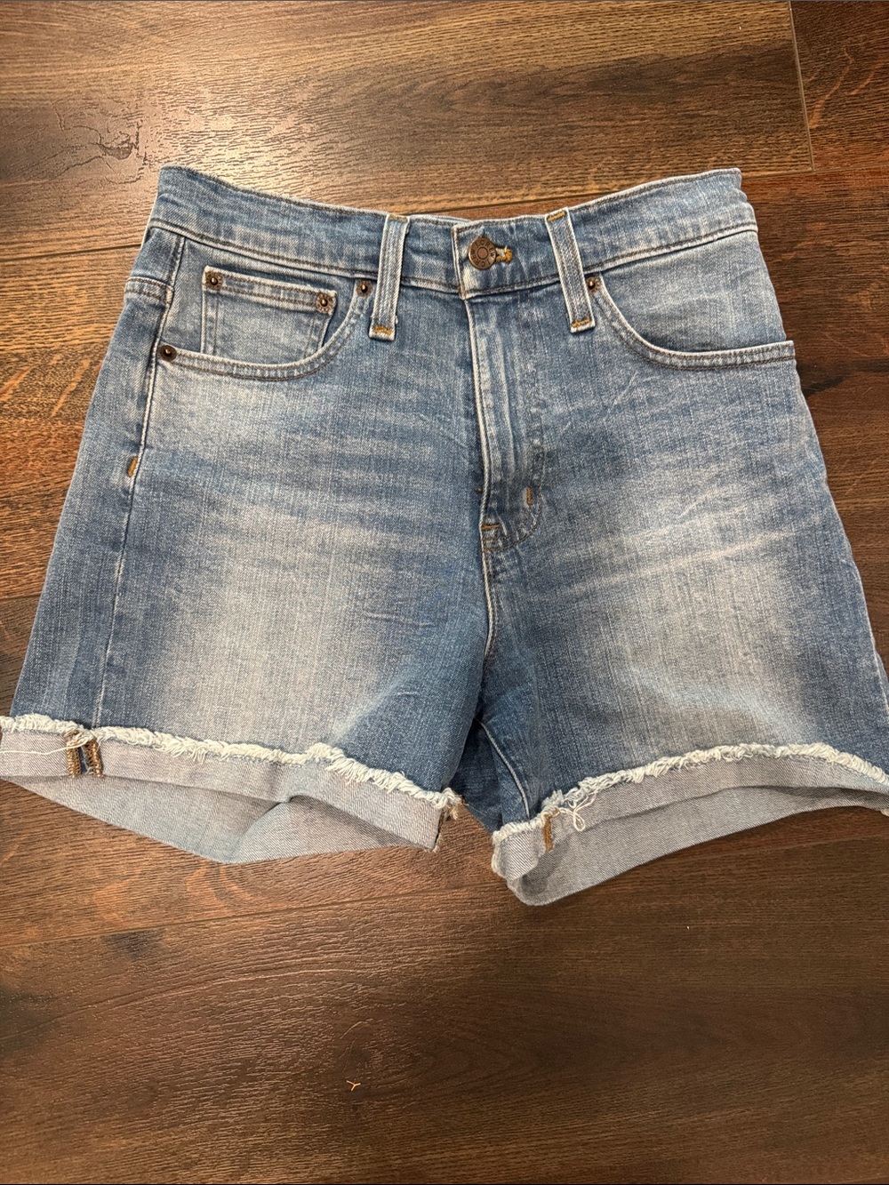 J. Crew Light Wash Rolled Hem Denim Shorts size 26 nwot